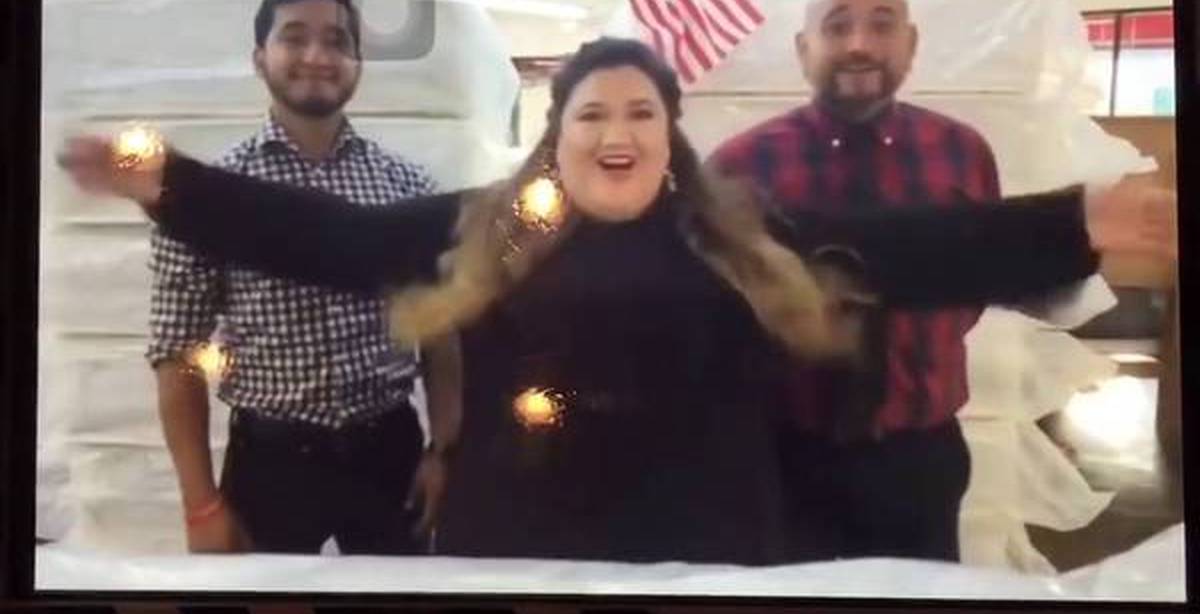 Реклама матрасов в прямом эфире | Пикабу