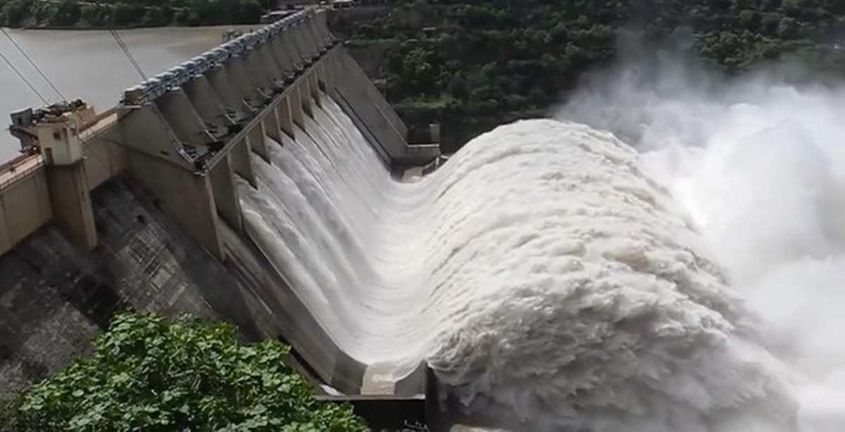 Дамб текст. Дамба Нагарджуна Сагар. Дамба это гидротехническое сооружение. ГЭС. Прорыв плотины.