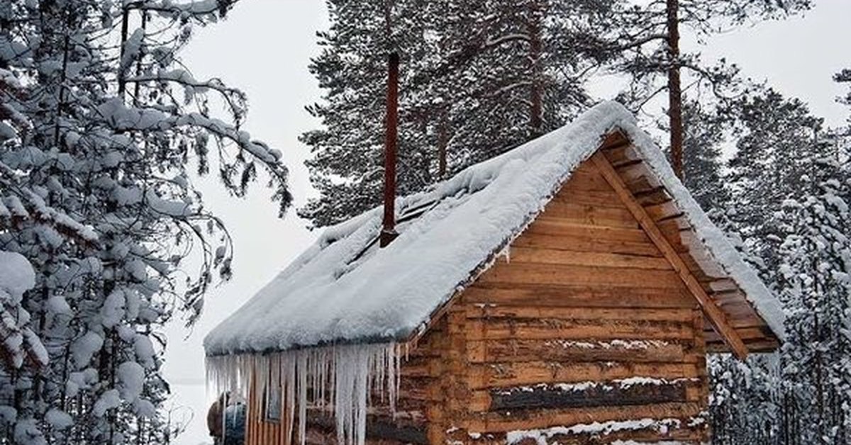 Баня зимой. Зимовье в Сибири. Заимка Тайга избушка Сибирь. Заимка зимовье Томск. Сибирский лес Сибирская Тайга зимовье.