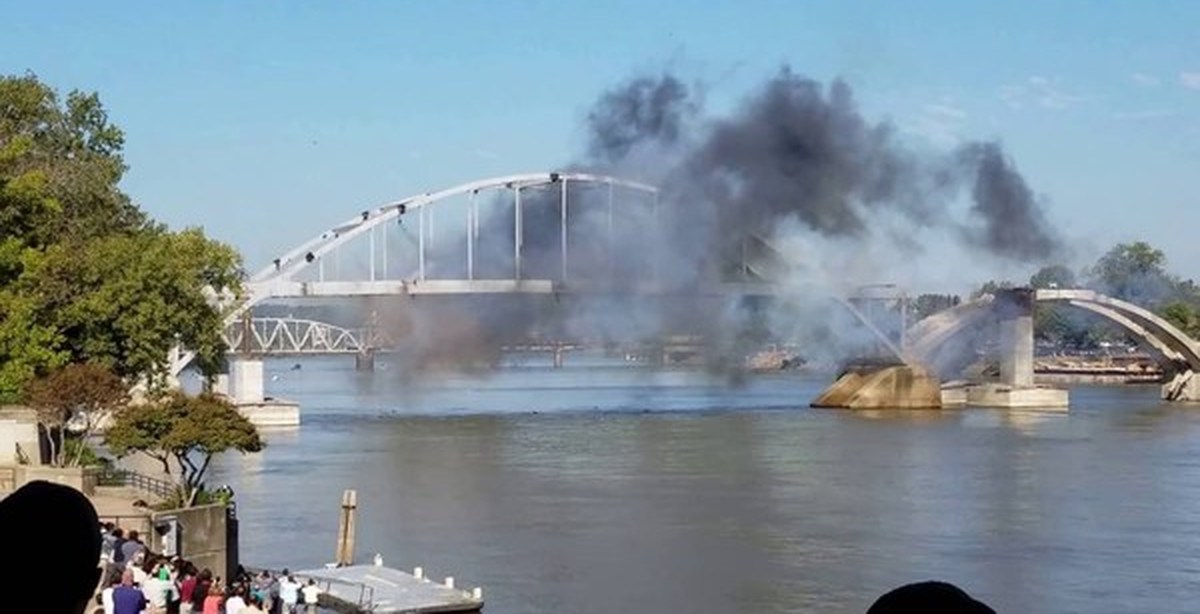 Взрыв моста в сша