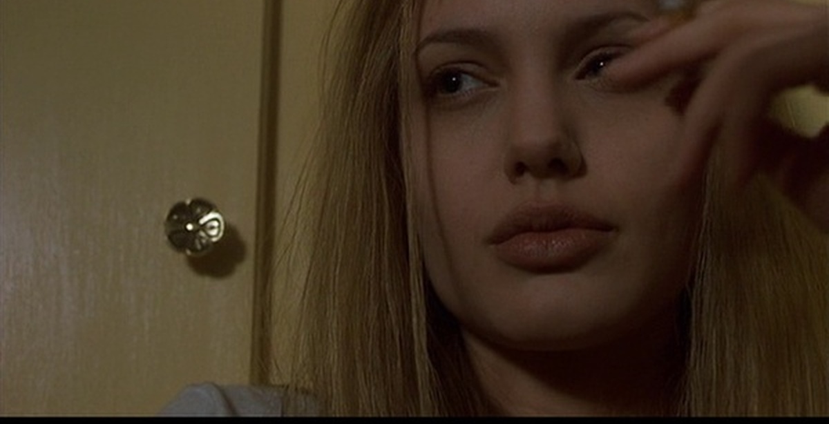 Анджелина джоли прерванная жизнь. Джоли психушка. Джоли психушка. Джоли психушка. Джоли психушка.