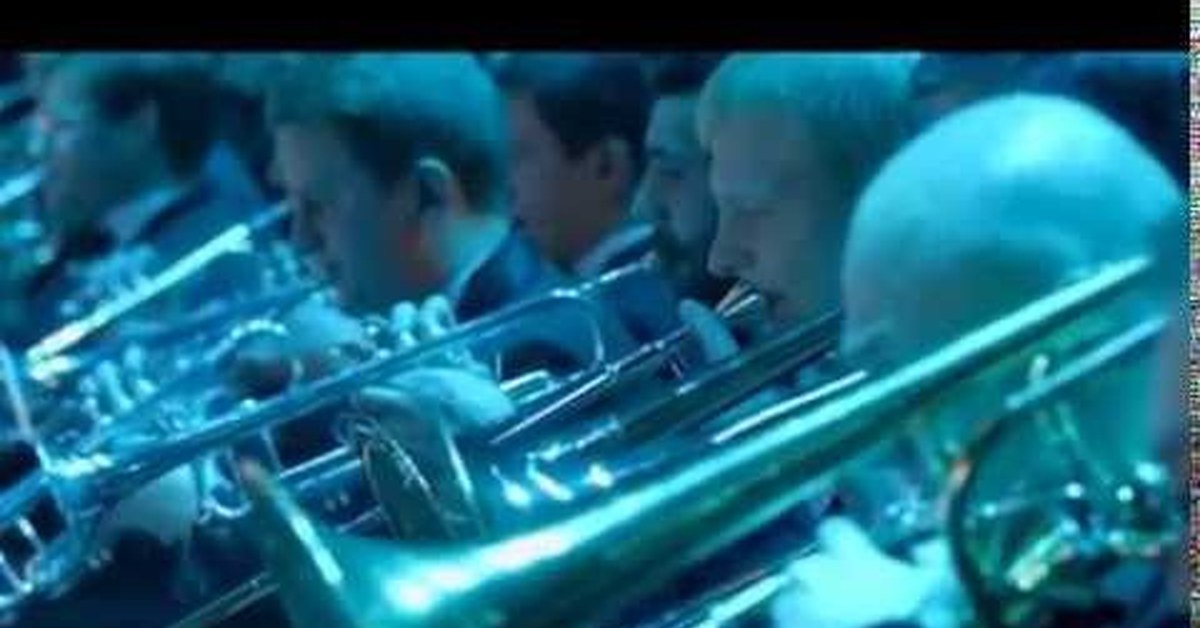 Цой оркестр слушать. Ролик симфонического концерта Цоя. Каспарян со скрипачкой из Симфоническое оркестра фото с концерта.