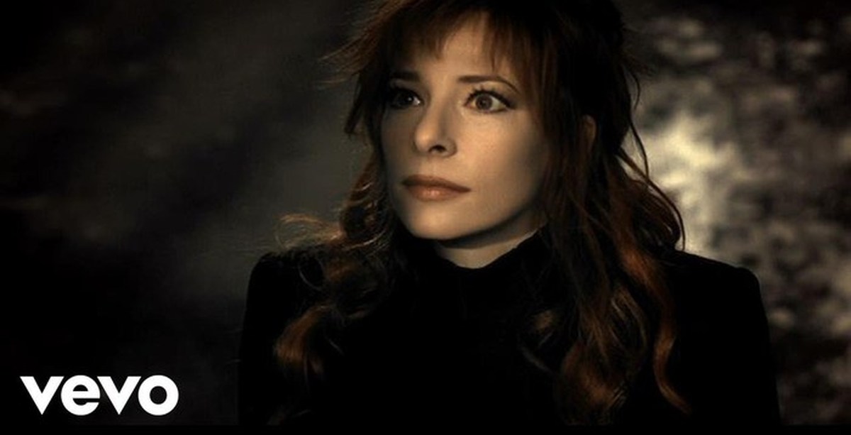 Mylene farmer them all перевод. Милен фармер. Милен фармер 2005. Милен фармер клипы. Милен фармер f CK them all.