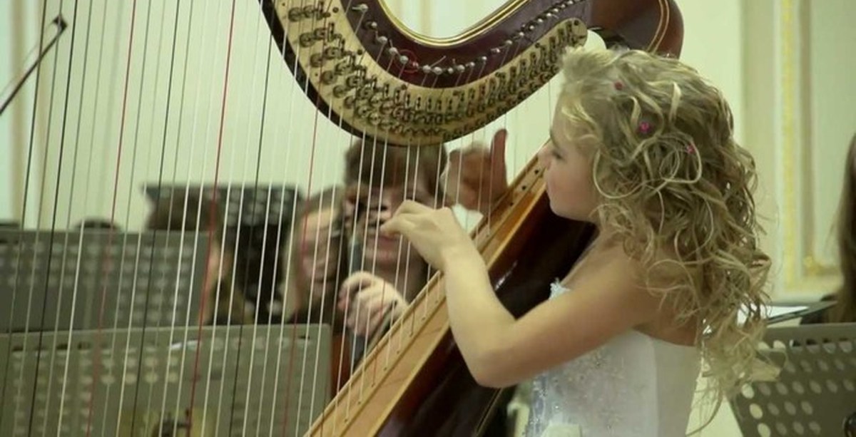 Арфистка | Пикабу