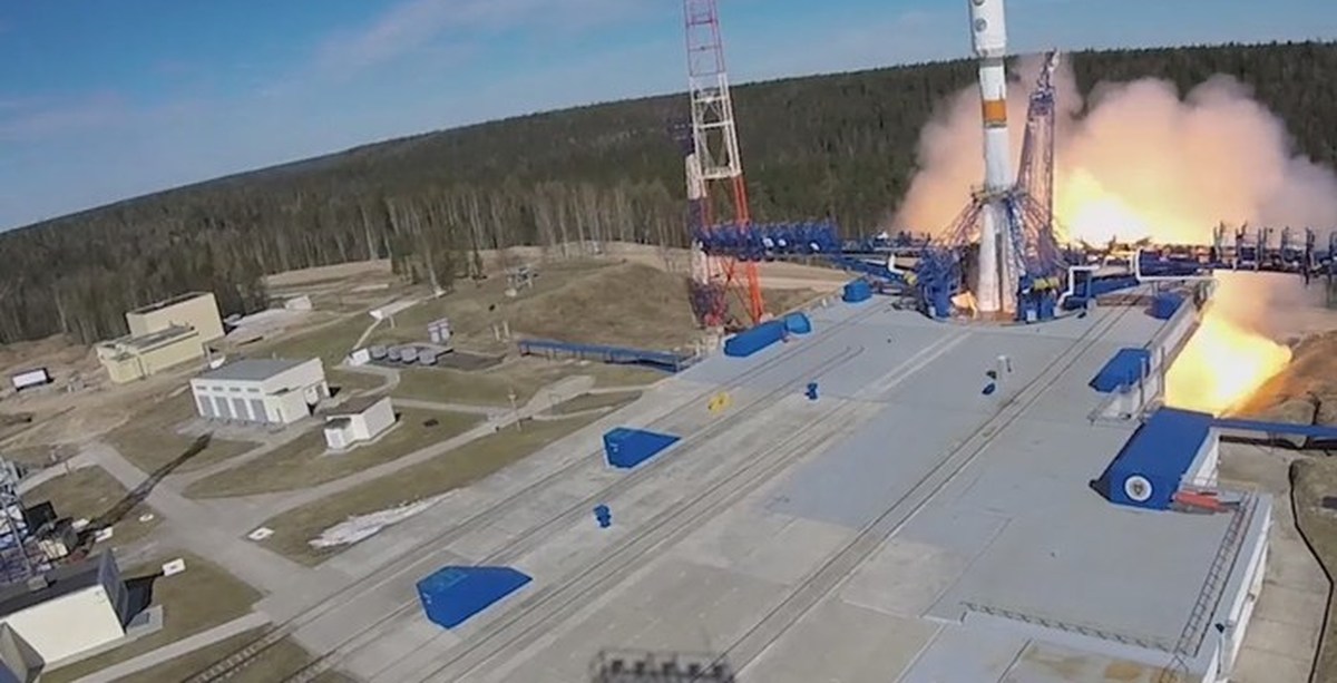 Архангельск плесецк. Мирный Архангельская область космодром Плесецк. Космодром Плесецк Архангельская область город Мирный. Космодром Плесецк стартовый комплекс. Плесецкий космодром Архангельск.