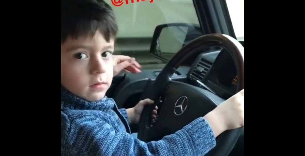 Как подписать фото ребенка за рулем