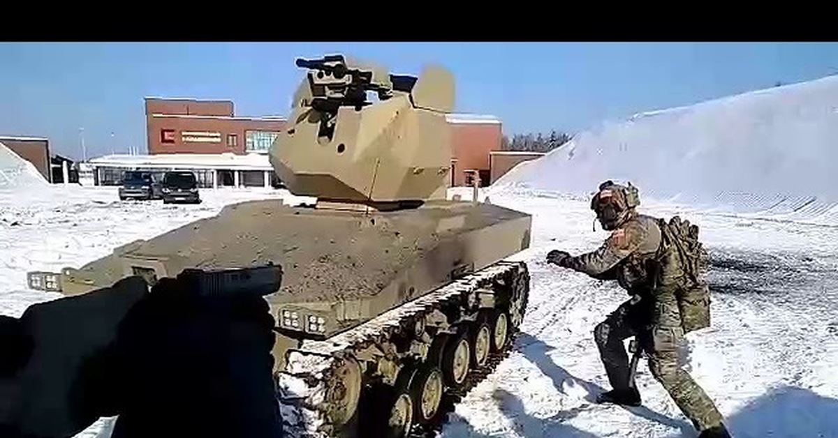 Поймал пулю. Русский спецназ ловит пули. Поймал пулю рукой русский спецназ. Gif Military Russia.