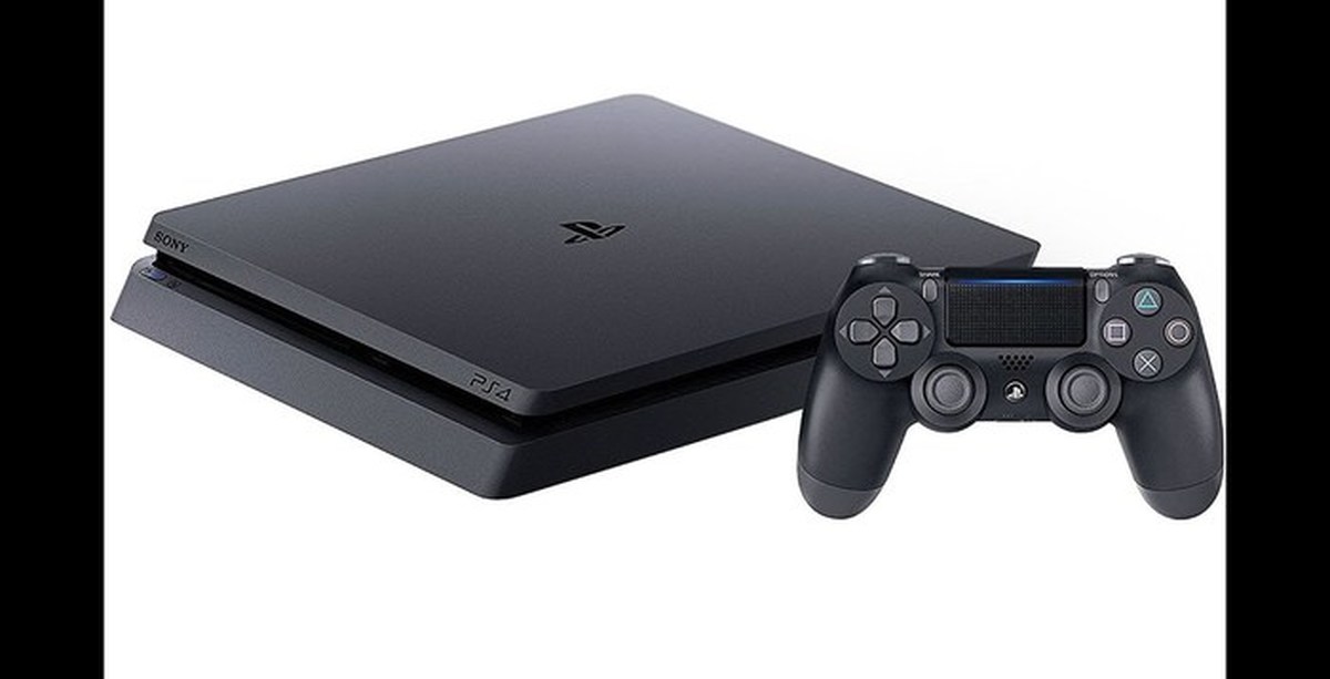 Купить Playstation 4 Slim Новая